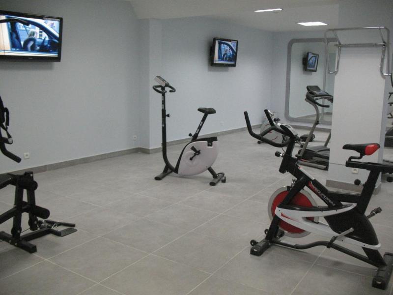 Residence Hoteliere Saint Esteve Ла Сиота Екстериор снимка